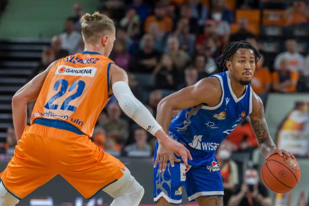 更是要在赛 更是要在赛