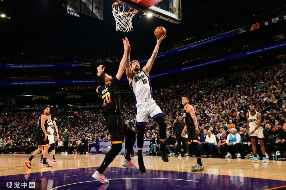 体态并不合 体态并不合