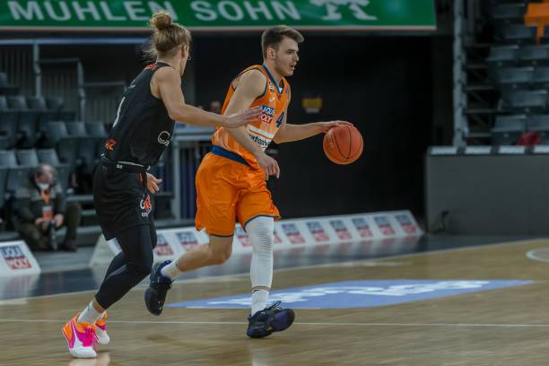 球队内部化 球队内部化